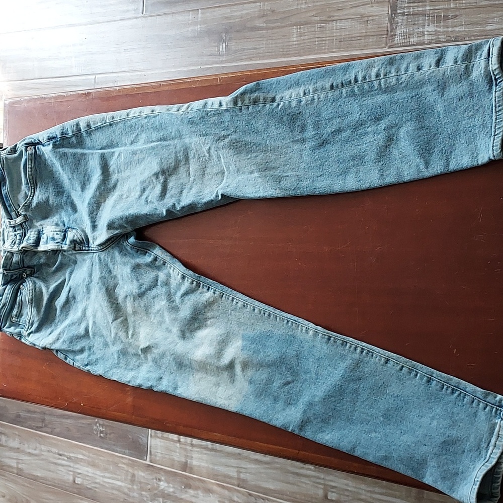 Jeans - distressed high waste 4 button Jeans size 6